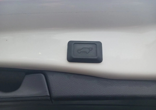 Toyota RAV4 cena 139800 przebieg: 155500, rok produkcji 2020 z Kosów Lacki małe 211